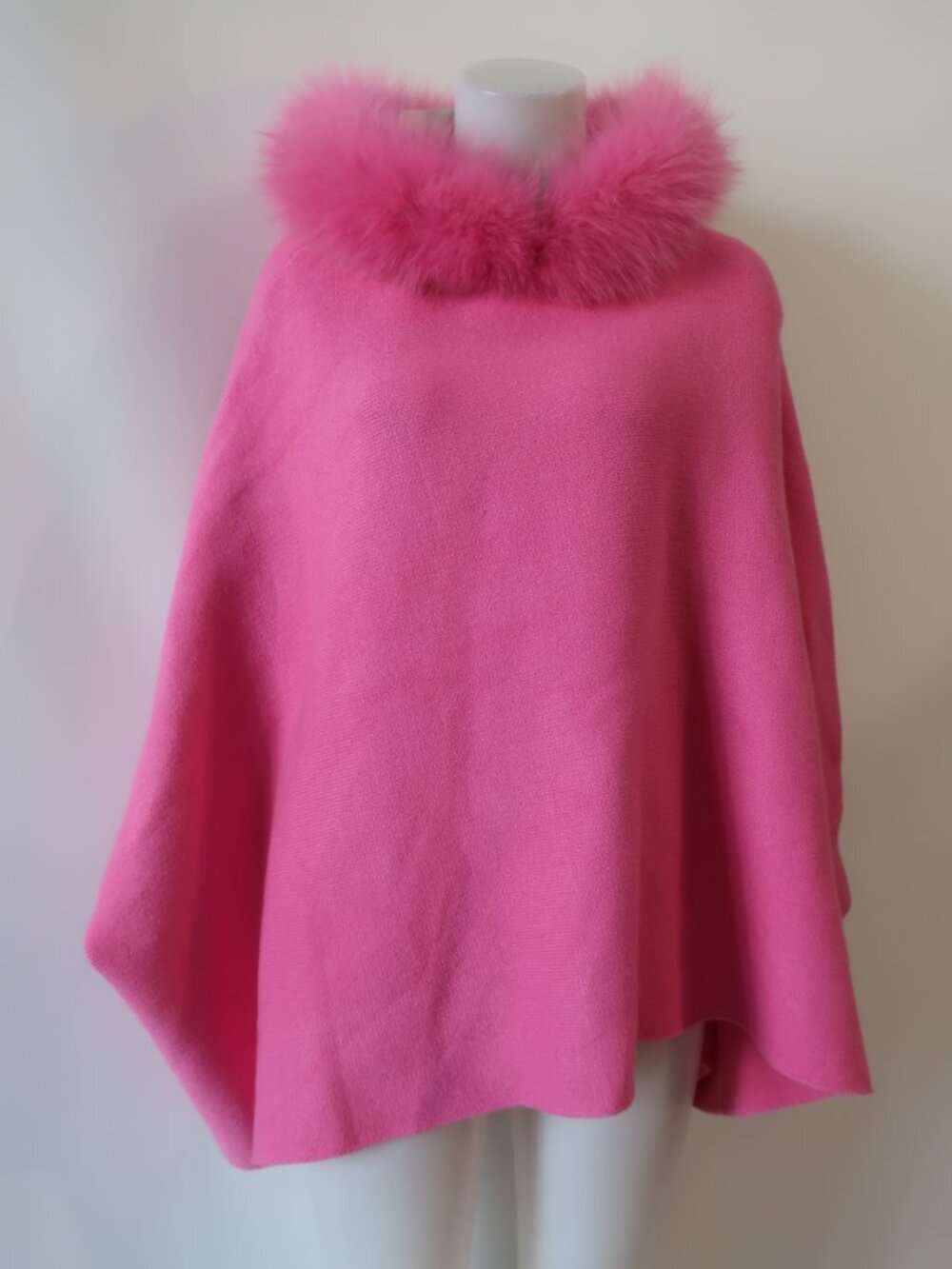 NWI Womens Tina Demel (Item- 64) Pink Fox Fur Trim Hoodie Poncho Sweater O/S